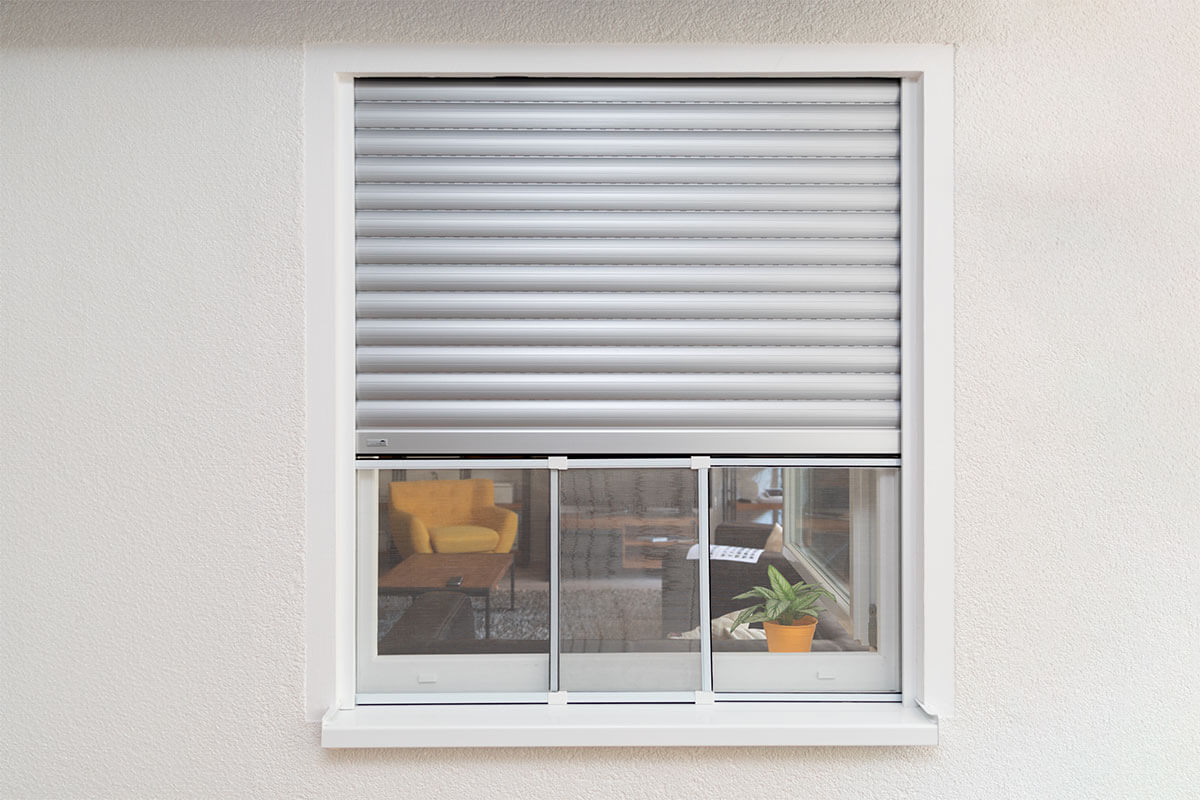 Insektenschutz-Schiebefenster mit Aluminium-Gewebe, versch. Farben