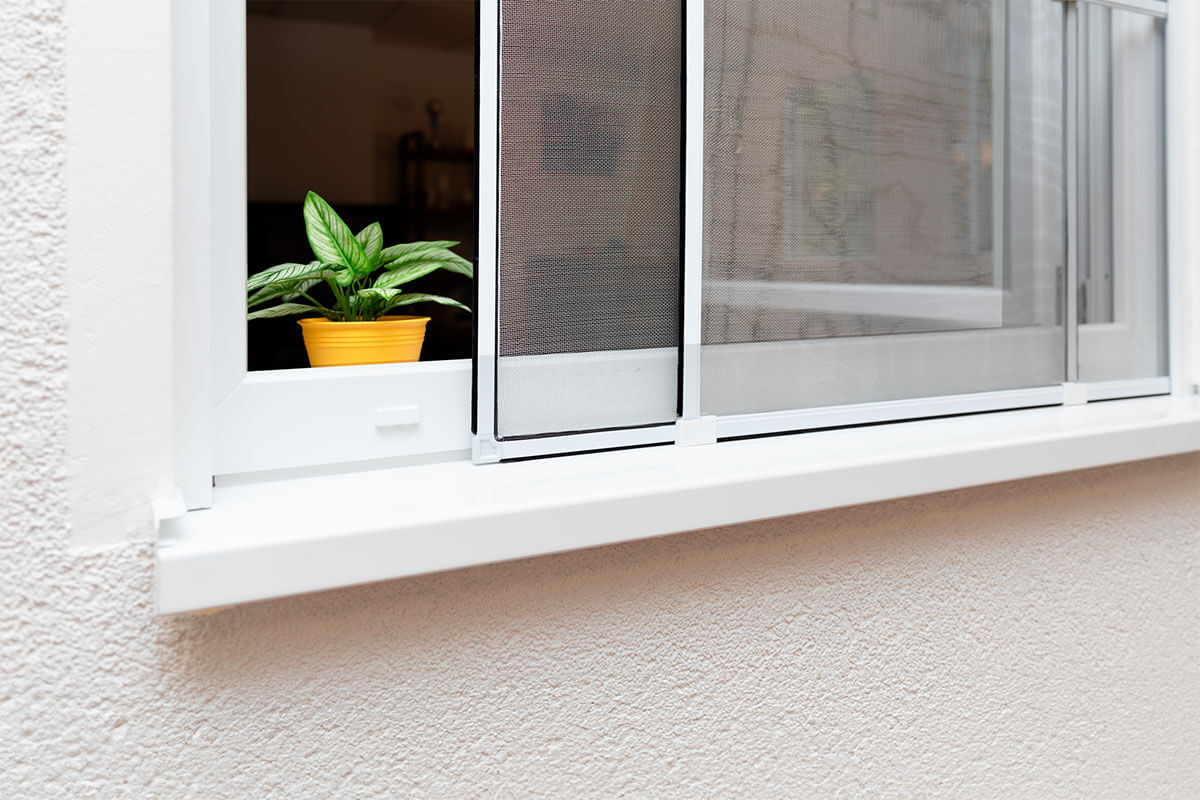 Insektenschutz-Schiebefenster mit Aluminium-Gewebe, versch. Farben